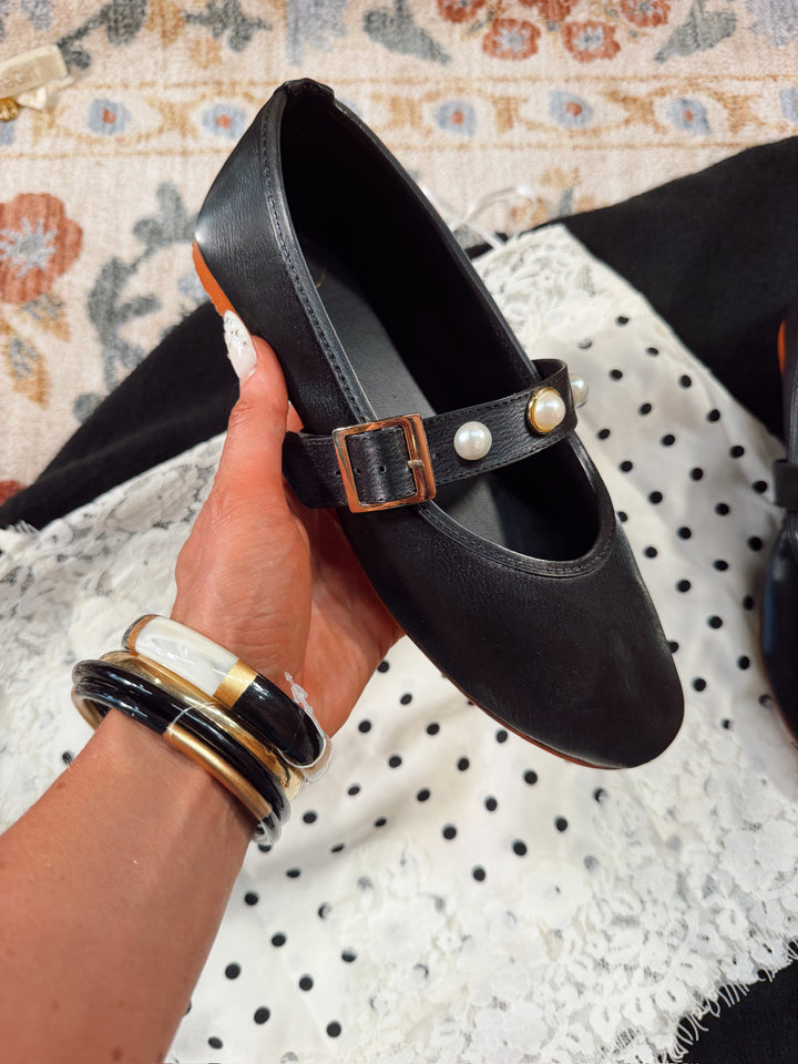 The Pearl Touch Flat