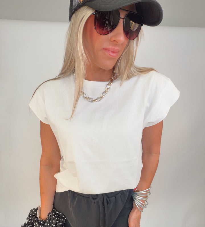 Simple Chic Tee