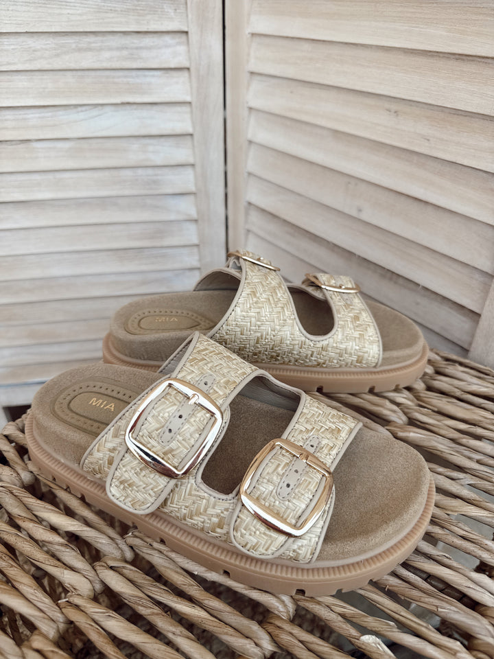 The Wander Easy Sandal