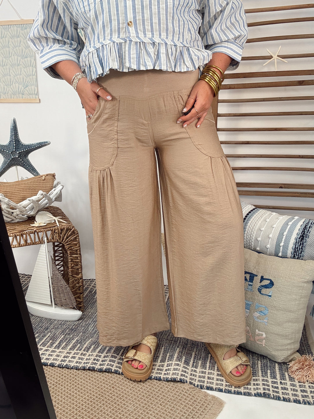 Soft Structure Wide Leg Pants