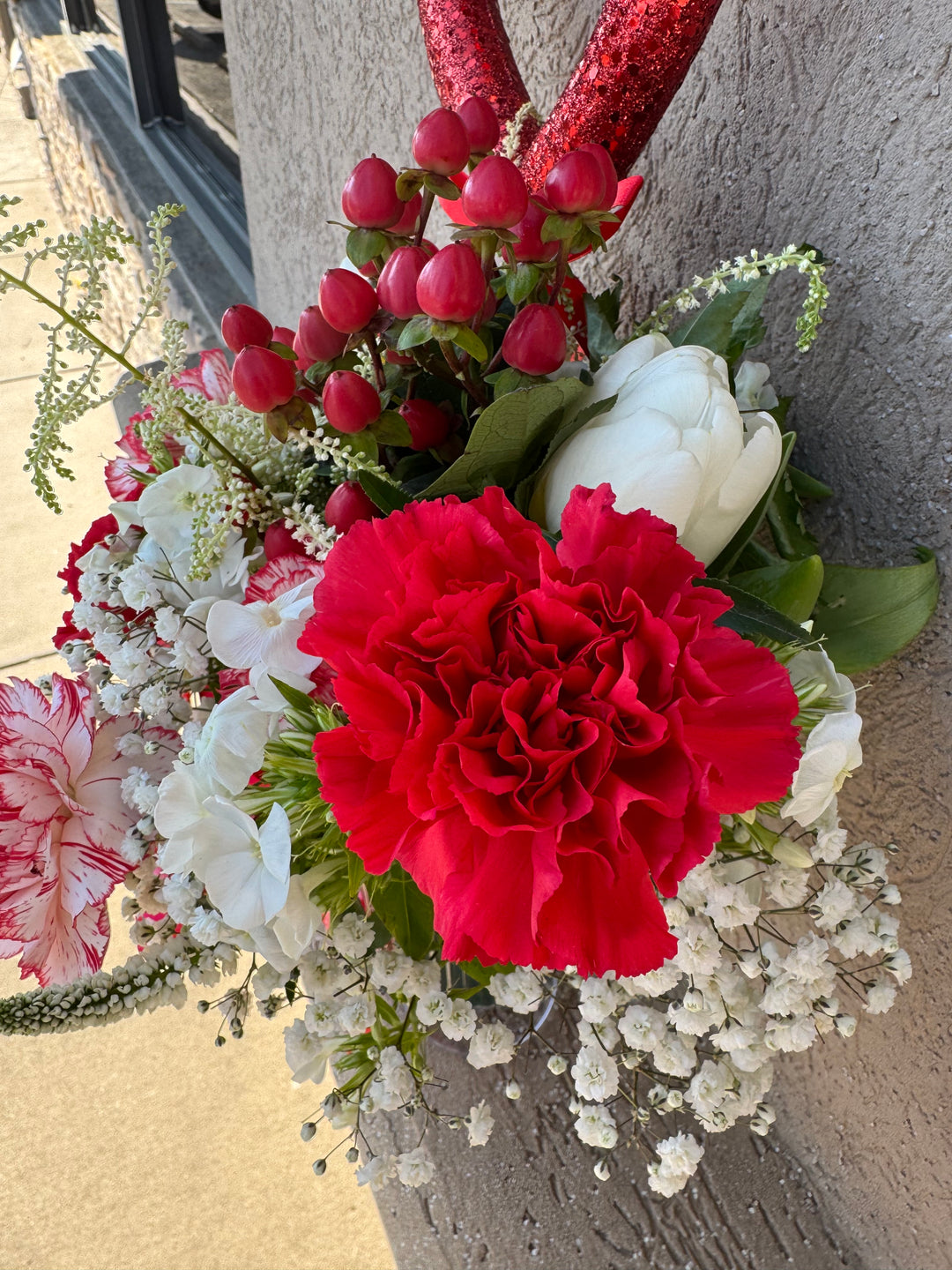 Valentine Mixed Floral Arrangement - Large