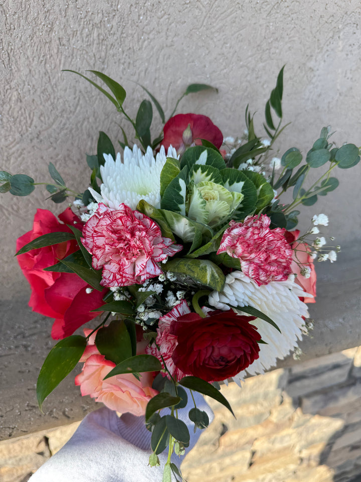 Valentine Mixed Floral Arrangement - Medium