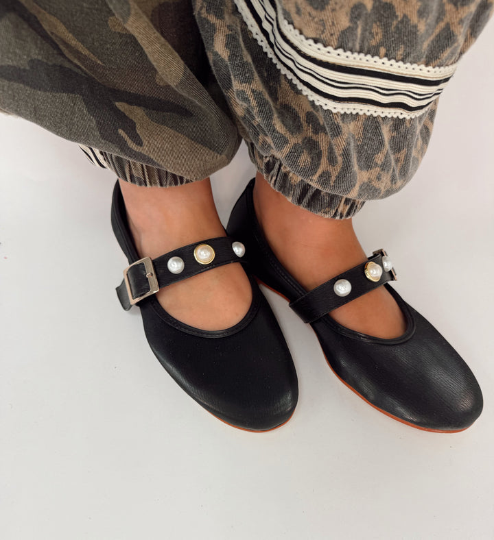 The Pearl Touch Flat