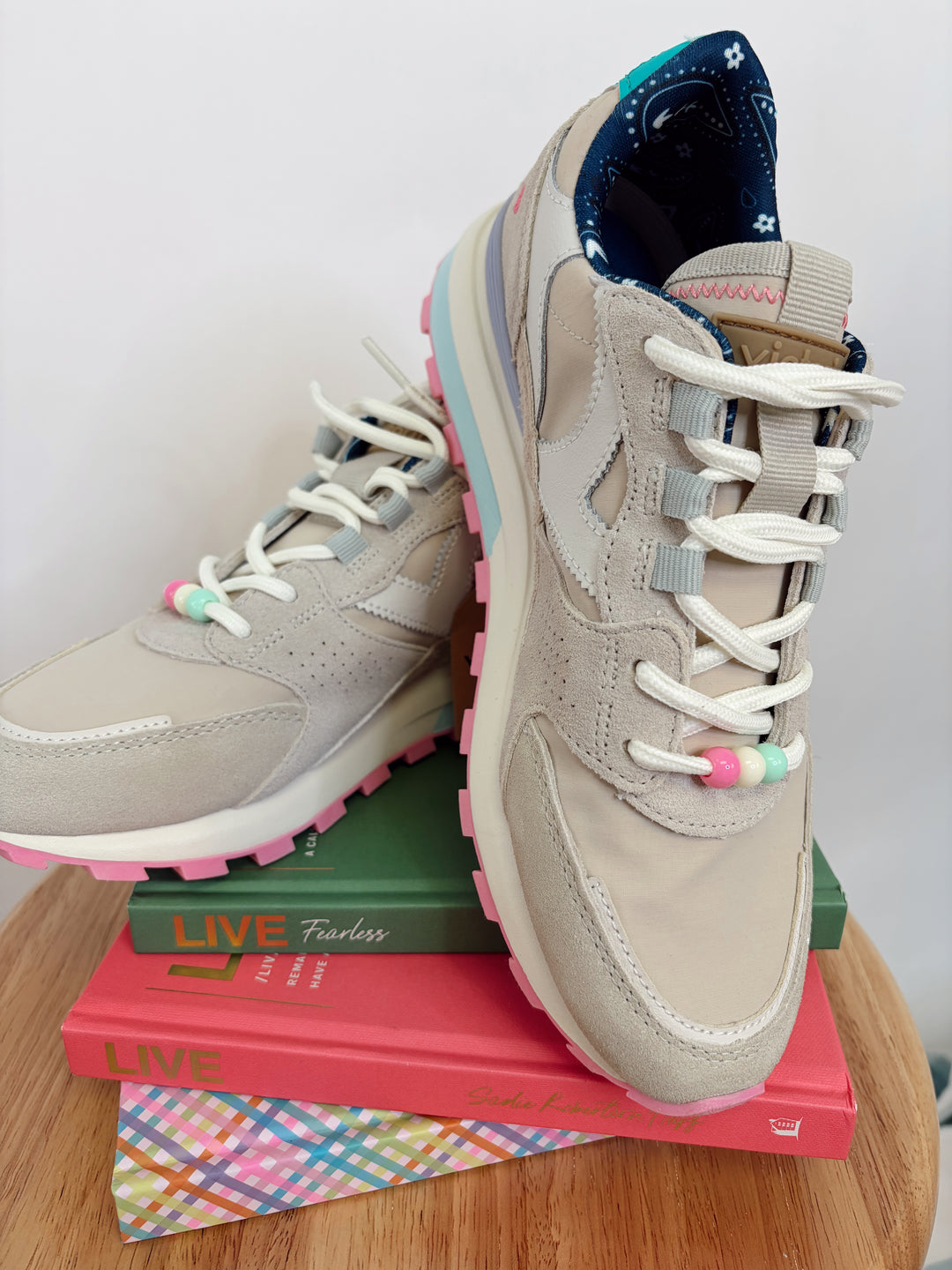 Luna Multicolor Sneaker