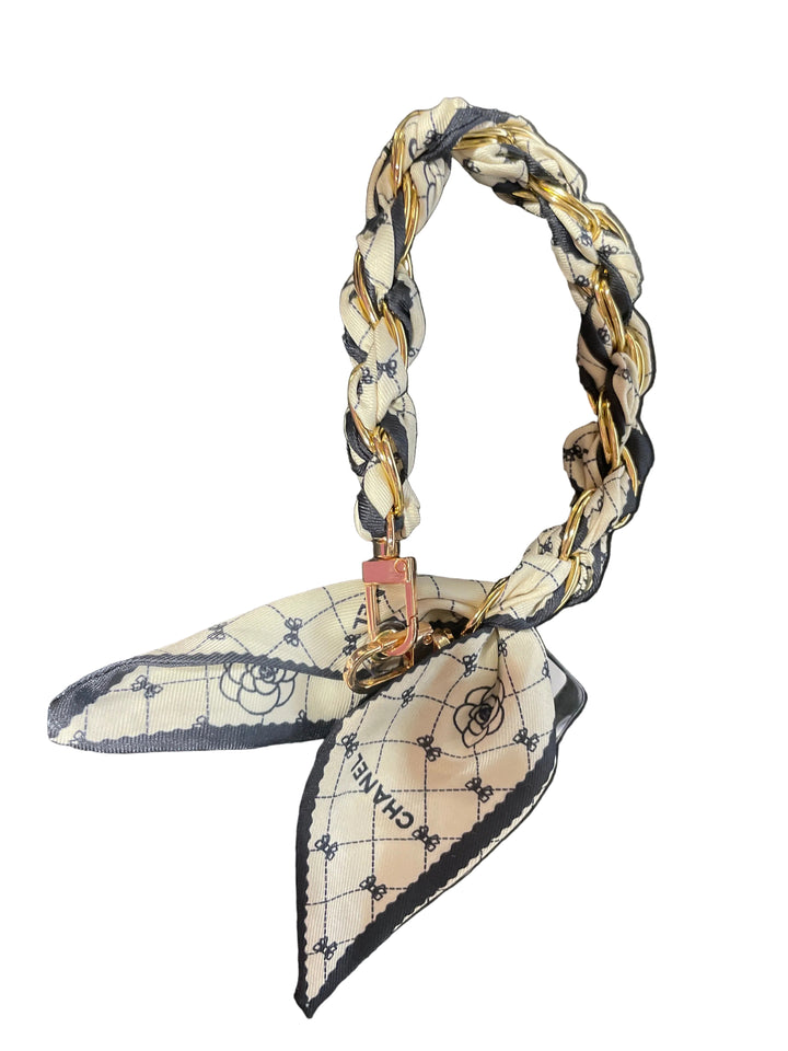 The Luxe Link Phone Chain