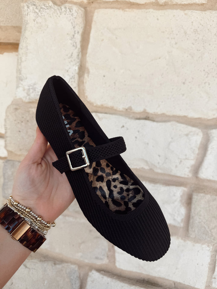 Chic Step Flat