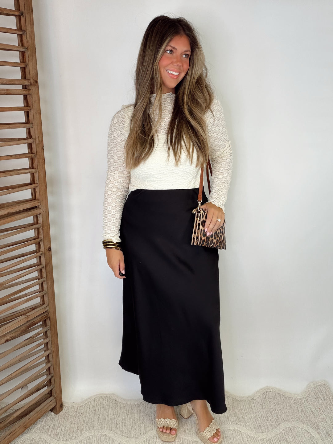 Effortlessly Elegant Midi Skirt