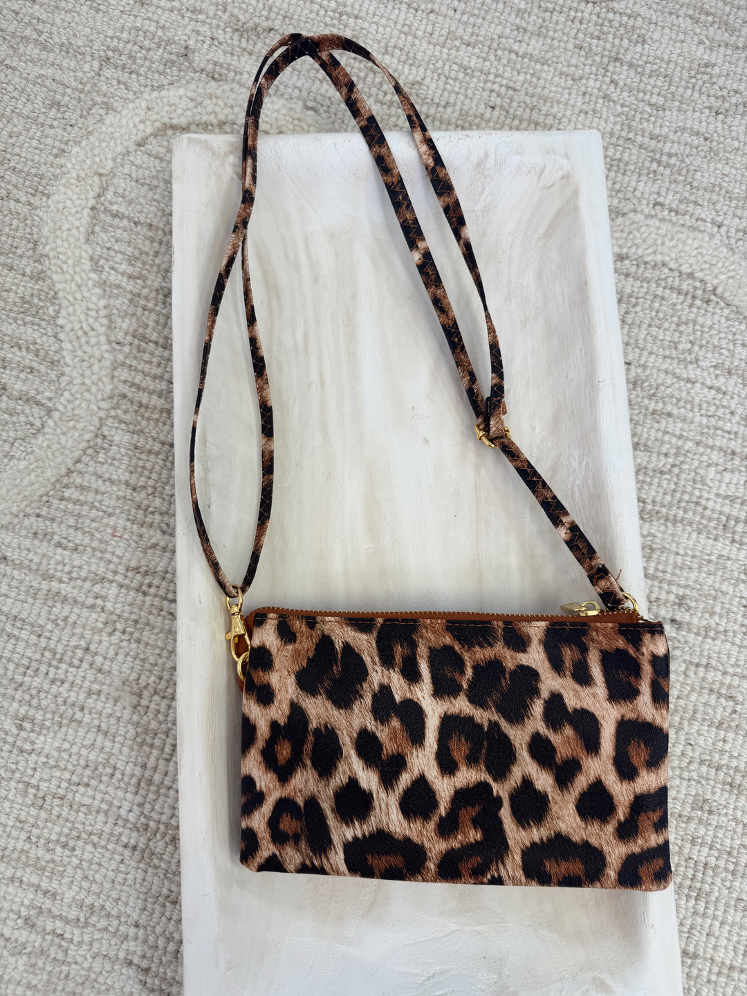 The Simple Chic Clutch