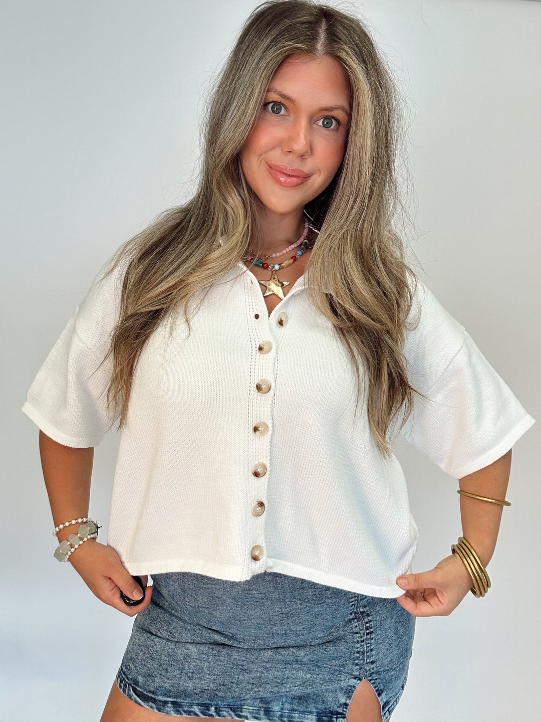 Light Layer Button Knit