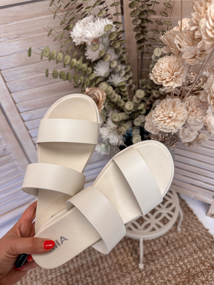 Yelena Sandal