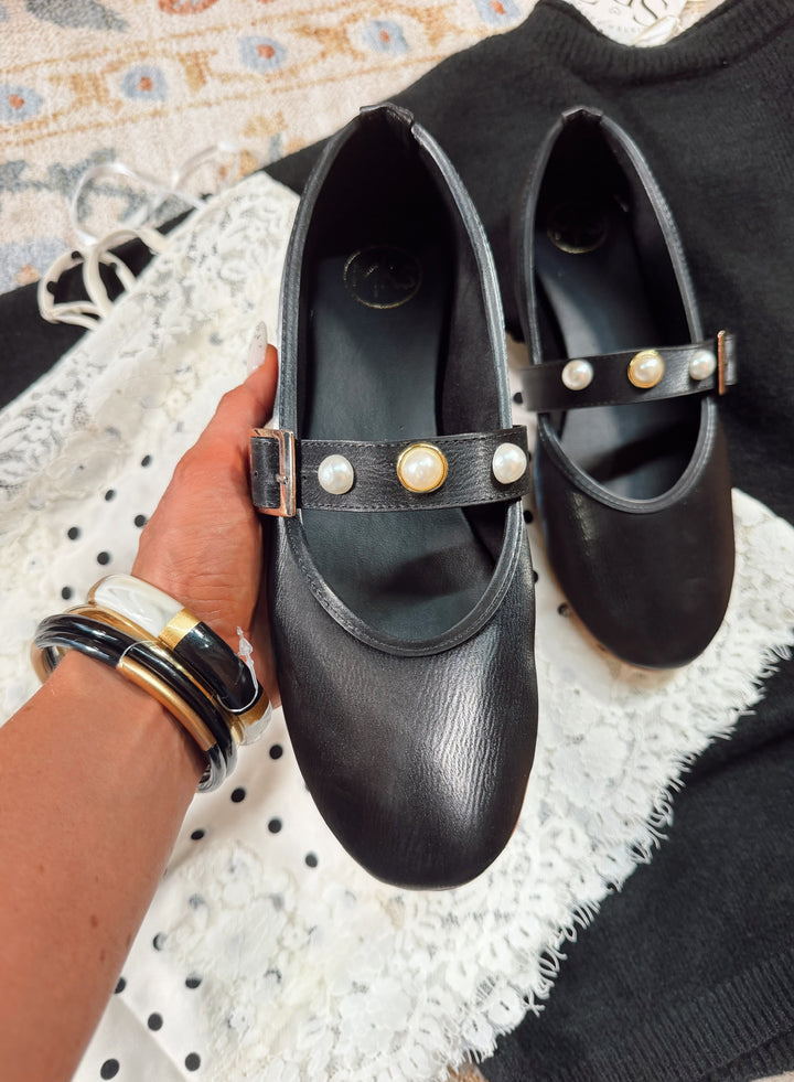The Pearl Touch Flat