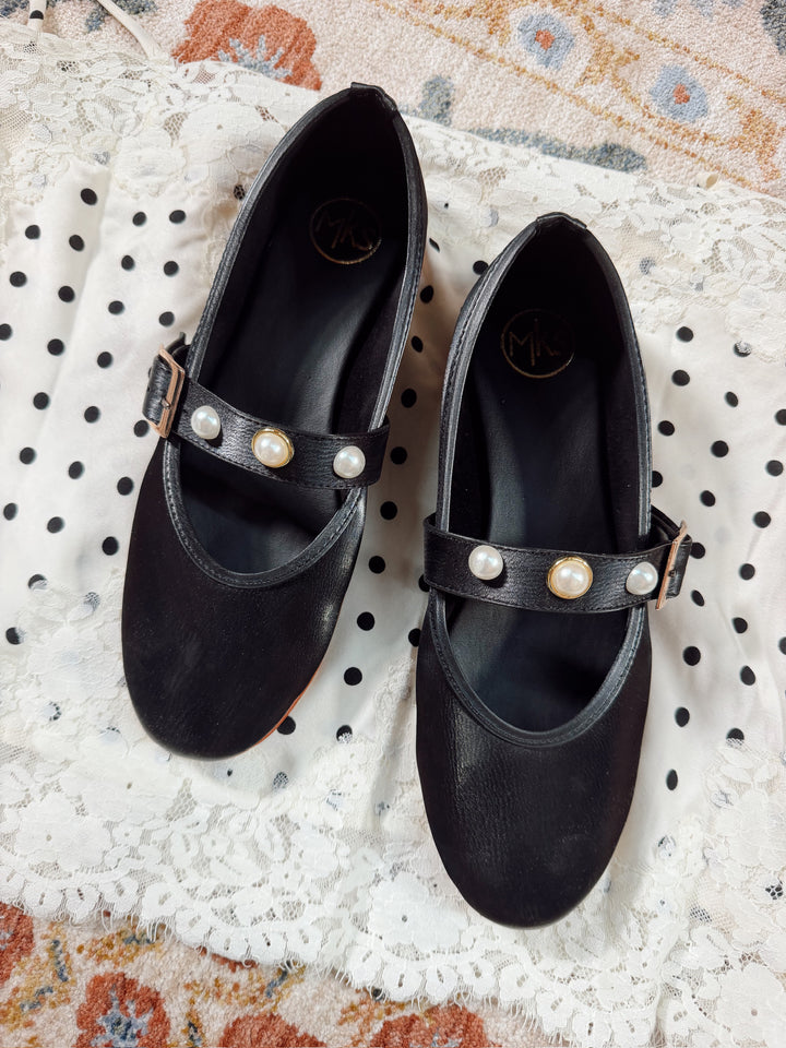 The Pearl Touch Flat
