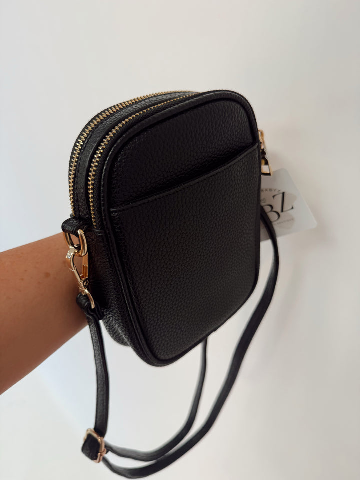 Minimal Moments Crossbody