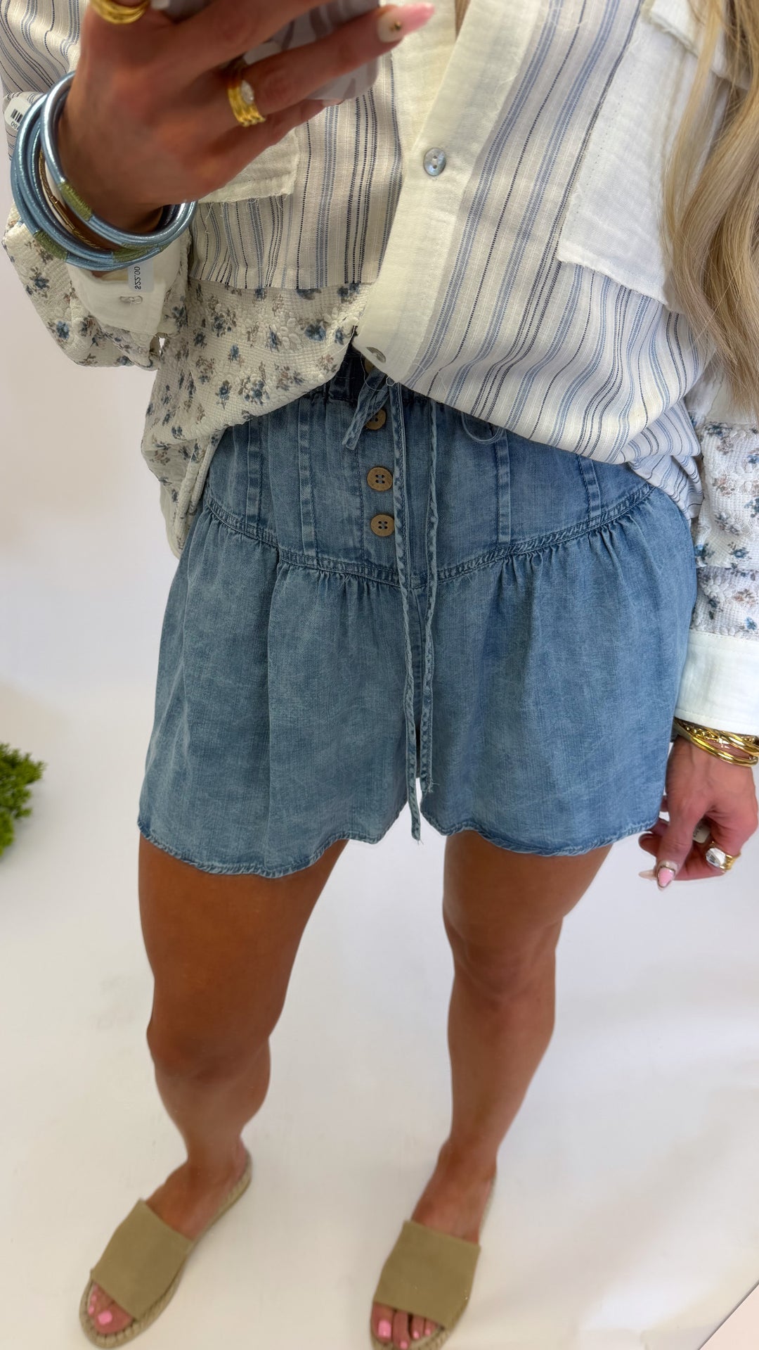 The Everyday Chambray Shorts