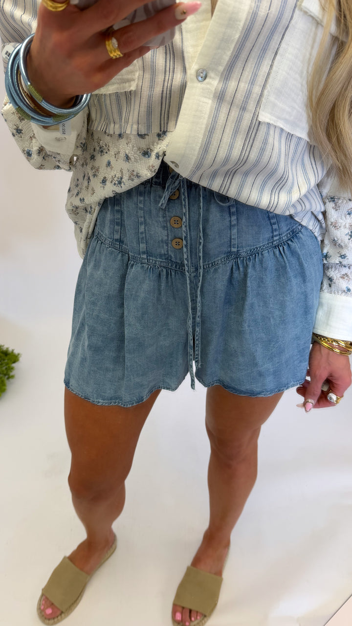 The Everyday Chambray Shorts