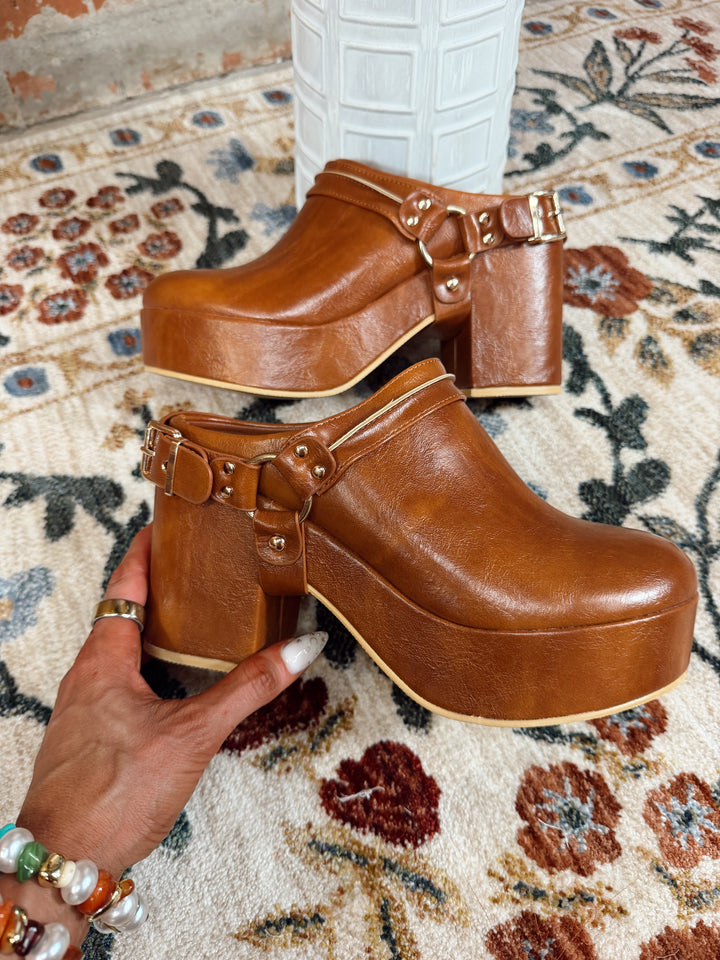 Sawyer Platform Clog