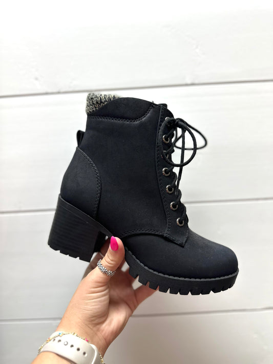 Acting Single Lace Up Boots
