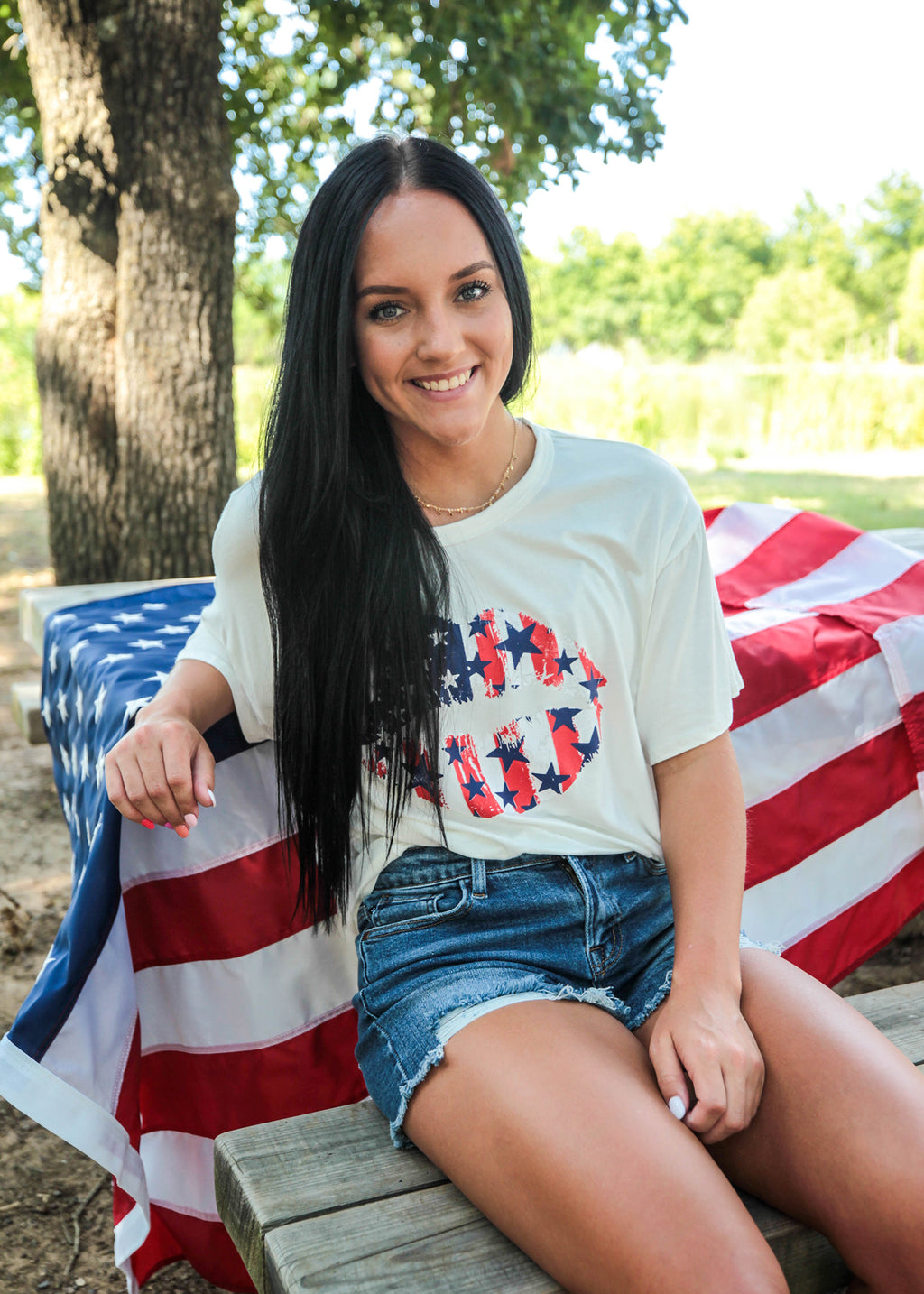 American Beauty Lip Tee