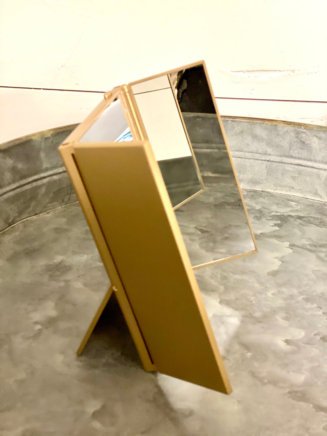 LED Kickstand Mirror