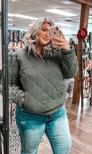 Free Falling Curvy Quilted Pullover
